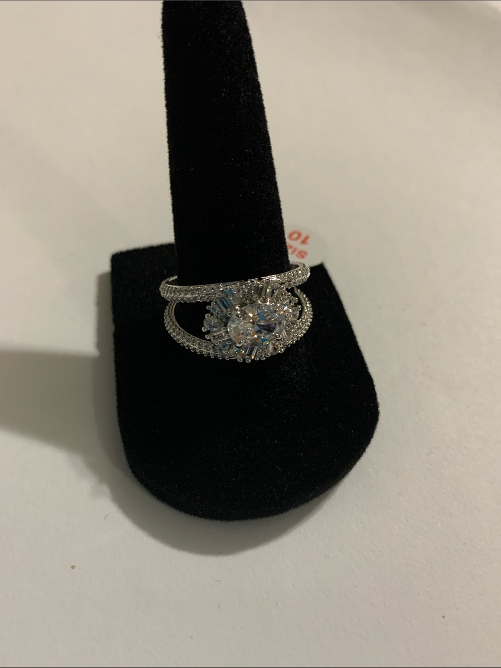 Silver-Tone Halo Cubic Zirconia Ring - Sparkling Size 10 New